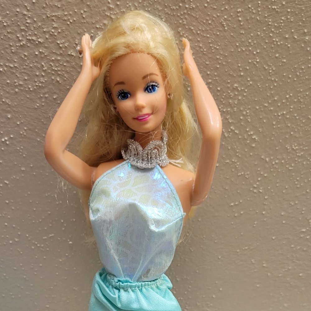 Magic Moves Barbie - Picture 5 of 5